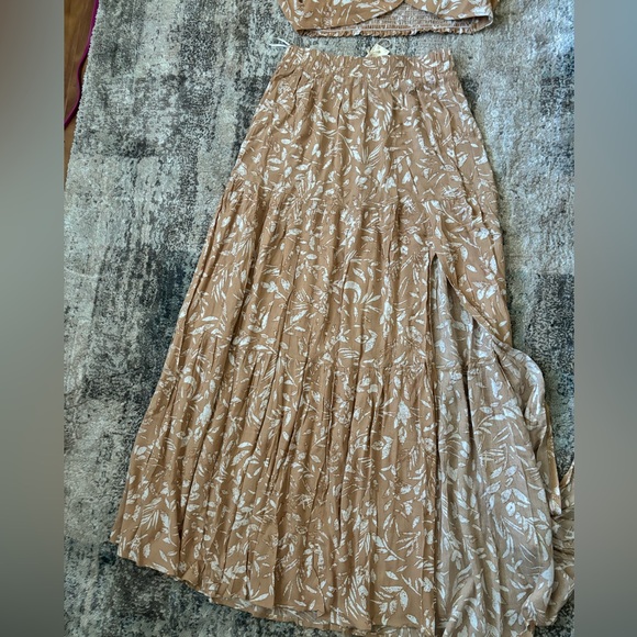 Medium skirt set - Picture 2 of 3